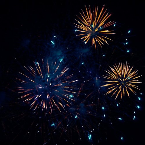 Ein funkelndes Silvesterfeuerwerk Datei Name: