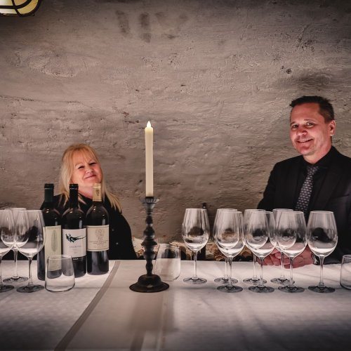Willkommen in unserem Weinkeller im Jahr 1384