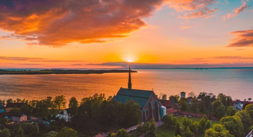 Schlösser und Wadis